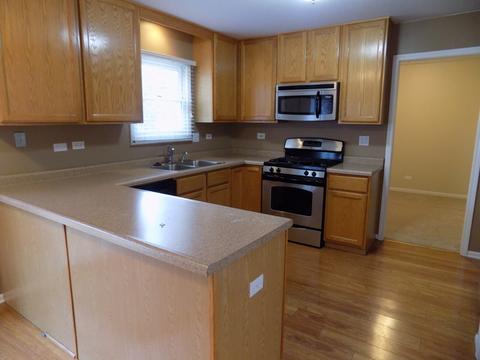 2844 Colonial Dr, Elgin, IL 60124 photo 6