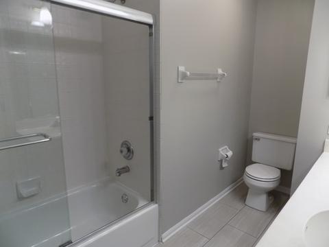 2844 Colonial Dr, Elgin, IL 60124 photo 16