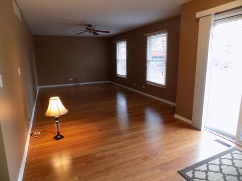 2844 Colonial Dr, Elgin, IL 60124 photo 7