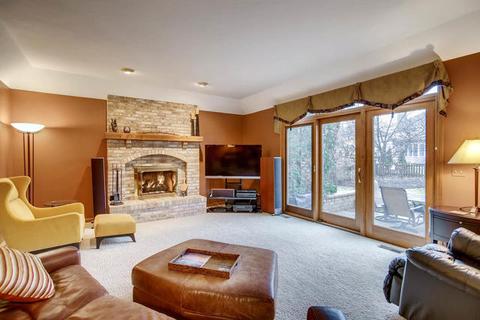 128 Hawkins Cir, Wheaton, IL 60189 photo 14