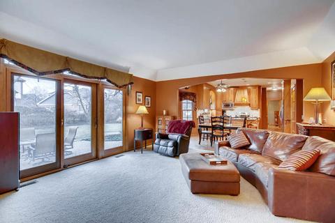 128 Hawkins Cir, Wheaton, IL 60189 photo 15