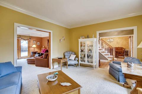128 Hawkins Cir, Wheaton, IL 60189 photo 7