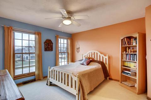 128 Hawkins Cir, Wheaton, IL 60189 photo 23