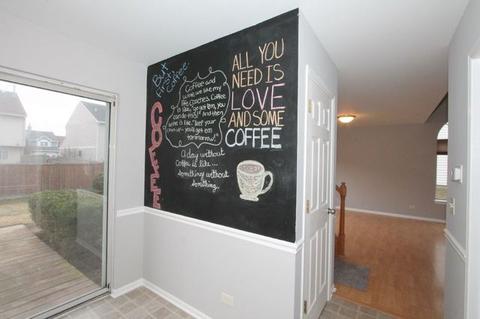 28 E Rustic Ln, Round Lake Beach, IL 60073 photo 8