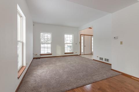 2095 Westridge Blvd, Bartlett, IL 60103 photo 4