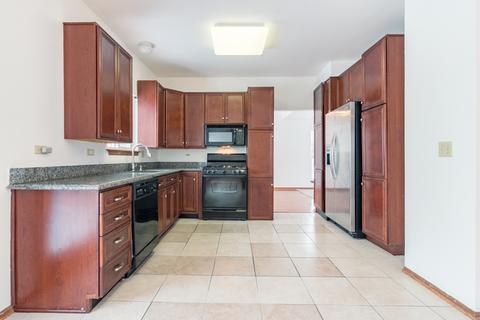 2095 Westridge Blvd, Bartlett, IL 60103 photo 6