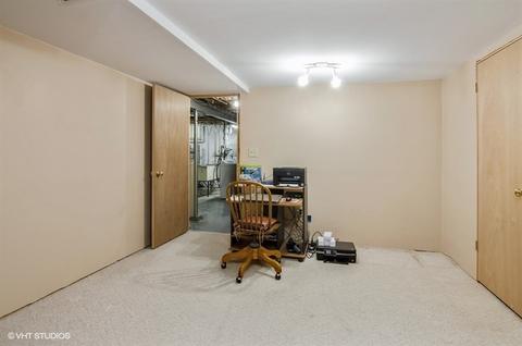 520 Wilcox Ave, Elgin, IL 60123 photo 8