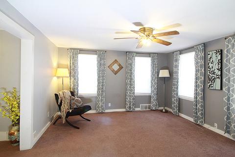 200 S 1st St, Elburn, IL 60119 photo 3