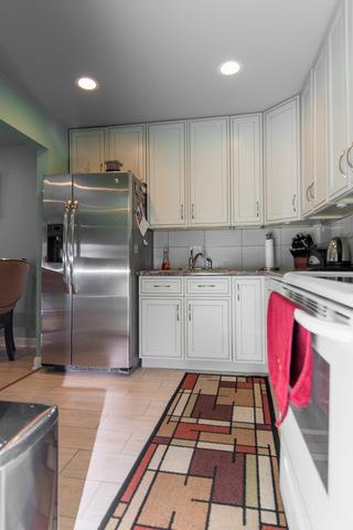 1201 Pleasant Run Dr #311, Wheeling, IL 60090 photo 6