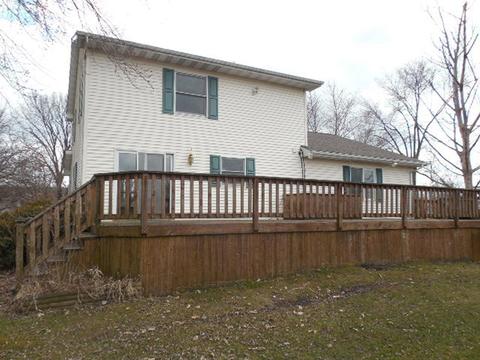 915 E Roxanna Cir, Kankakee, IL 60901 photo 2