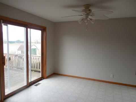 915 E Roxanna Cir, Kankakee, IL 60901 photo 6