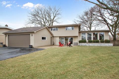 700 Clearview Dr, Glenview, IL 60025 photo 1