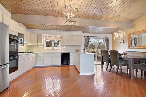 700 Clearview Dr, Glenview, IL 60025 photo 3