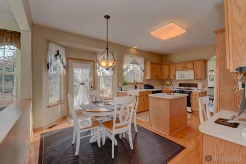 1789 Pinnacle Dr, Aurora, IL 60502 photo 4