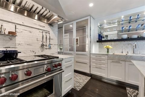 21 E Huron St #3205, Chicago, IL 60611 photo 7