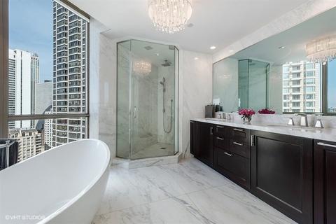 21 E Huron St #3205, Chicago, IL 60611 photo 14