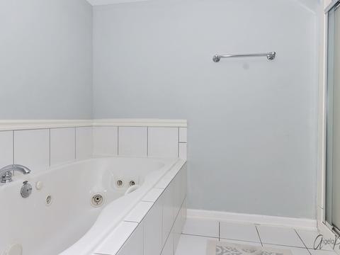 302 Park Ave, Grayslake, IL 60030 photo 17