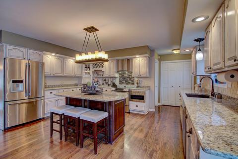 2002 Anthony Ln, Mchenry, IL 60051 photo 6