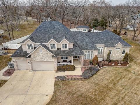 2002 Anthony Ln, Mchenry, IL 60051 photo 1