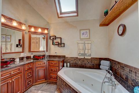 2002 Anthony Ln, Mchenry, IL 60051 photo 25