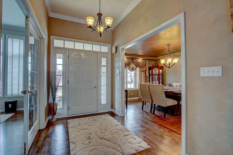 2002 Anthony Ln, Mchenry, IL 60051 photo 4