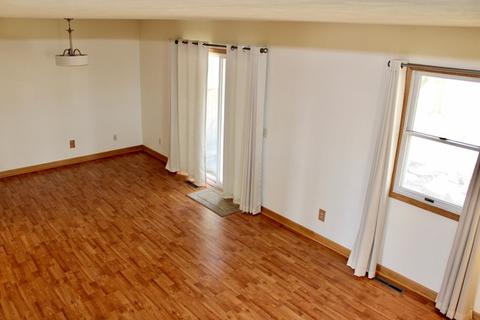 1318 Deerpath Dr, Morris, IL 60450 photo 4