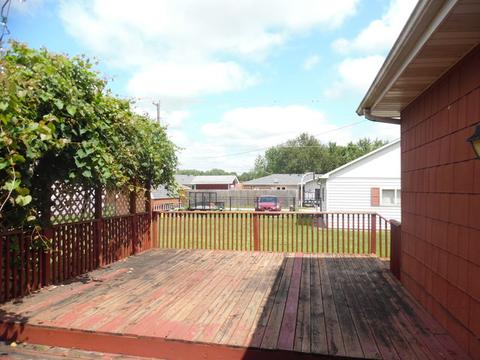 445 E Union St, Seneca, IL 61360 photo 16