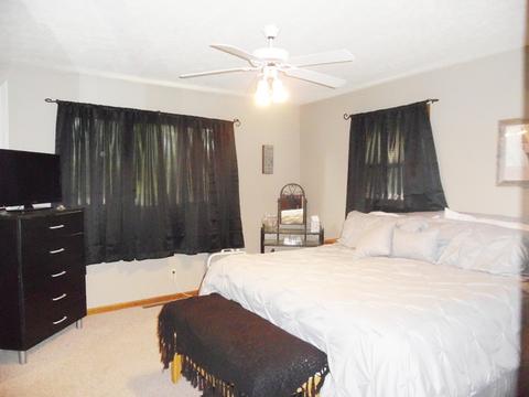 445 E Union St, Seneca, IL 61360 photo 9