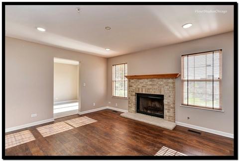 2401 Dickens Dr, Aurora, IL 60503 photo 5