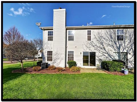 2401 Dickens Dr, Aurora, IL 60503 photo 22