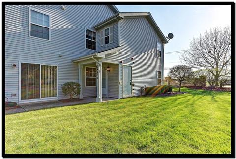2401 Dickens Dr, Aurora, IL 60503 photo 1