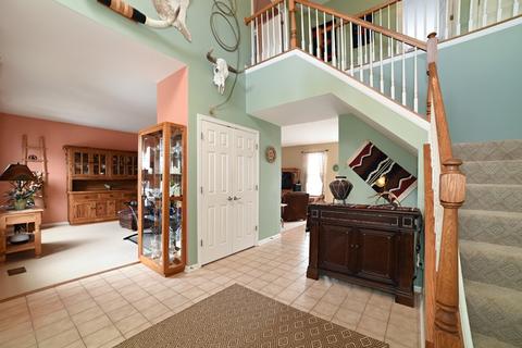 1462 Angle Tarn, West Dundee, IL 60118 photo 2