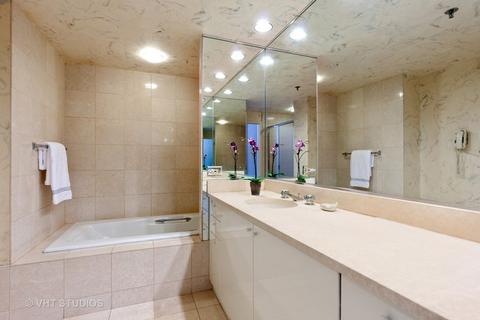 100 E Huron St #3404, Chicago, IL 60611 photo 12
