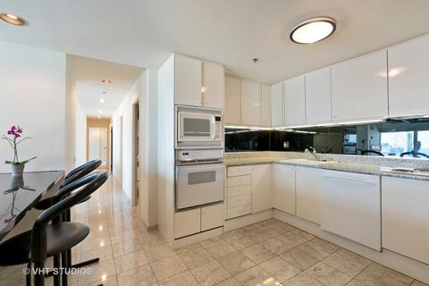100 E Huron St #3404, Chicago, IL 60611 photo 5