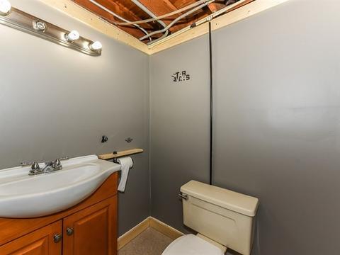 914 Scott Dr, Elgin, IL 60123 photo 17