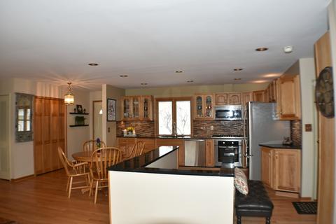 4025 Hudson Dr, Hoffman Estates, IL 60192 photo 11