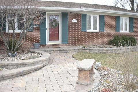 4025 Hudson Dr, Hoffman Estates, IL 60192 photo 2