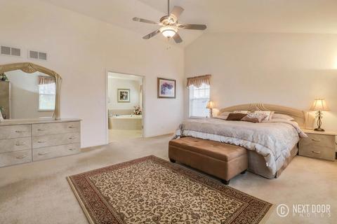 1019 Biltmore Dr, Elgin, IL 60120 photo 21