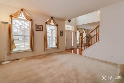 1019 Biltmore Dr, Elgin, IL 60120 photo 7