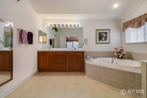 1019 Biltmore Dr, Elgin, IL 60120 photo 23