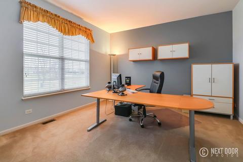 1019 Biltmore Dr, Elgin, IL 60120 photo 18