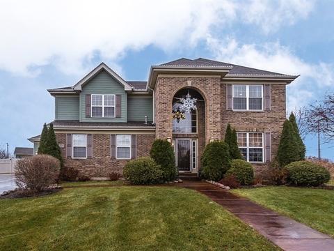 1452 Blume Dr, Elgin, IL 60124 photo 1