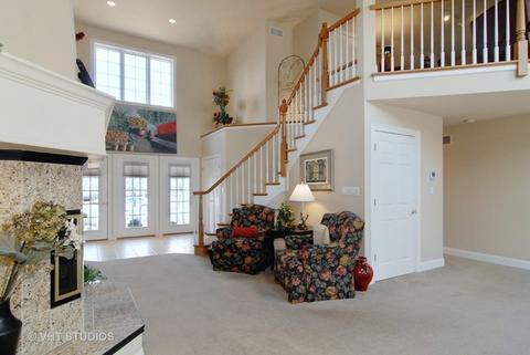 2561 Sutton Ln, Aurora, IL 60502 photo 2