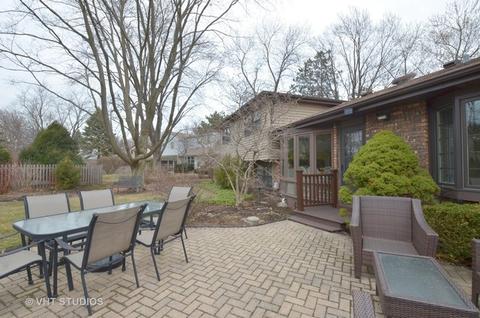 3346 Maple Leaf Dr, Glenview, IL 60026 photo 16