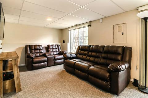 243 Half Moon Cir, Aurora, IL 60504 photo 25