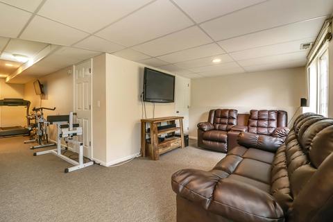 243 Half Moon Cir, Aurora, IL 60504 photo 24