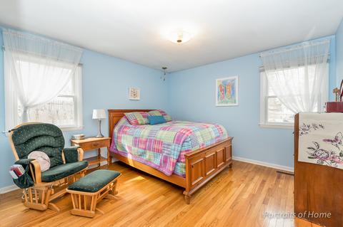 910 N Cross St, Wheaton, IL 60187 photo 7