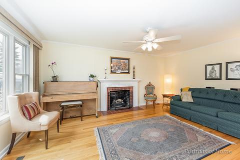 910 N Cross St, Wheaton, IL 60187 photo 2
