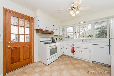 910 N Cross St, Wheaton, IL 60187 photo 5