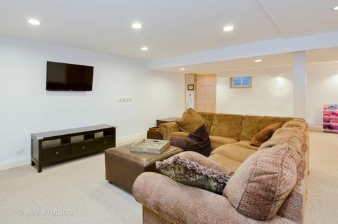 2203 Embden Ln, Wheaton, IL 60189 photo 23
